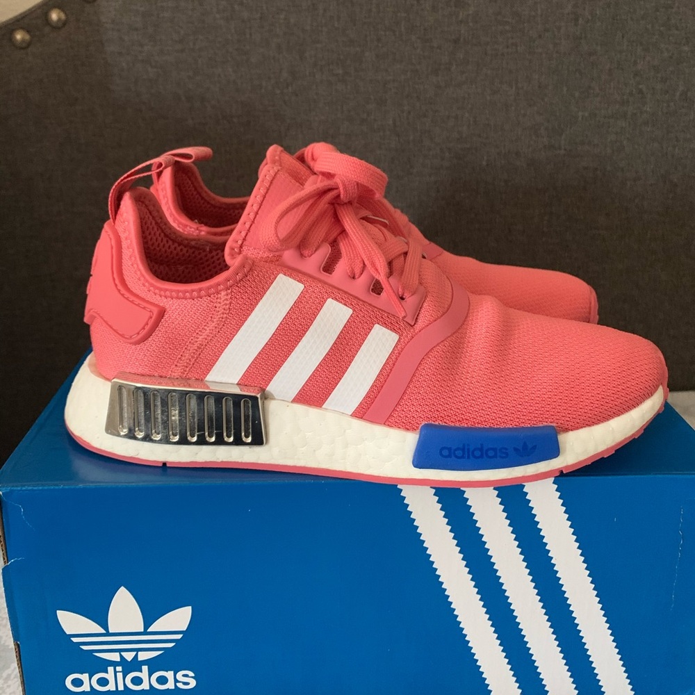Like new woman’s Adidas NMDs
